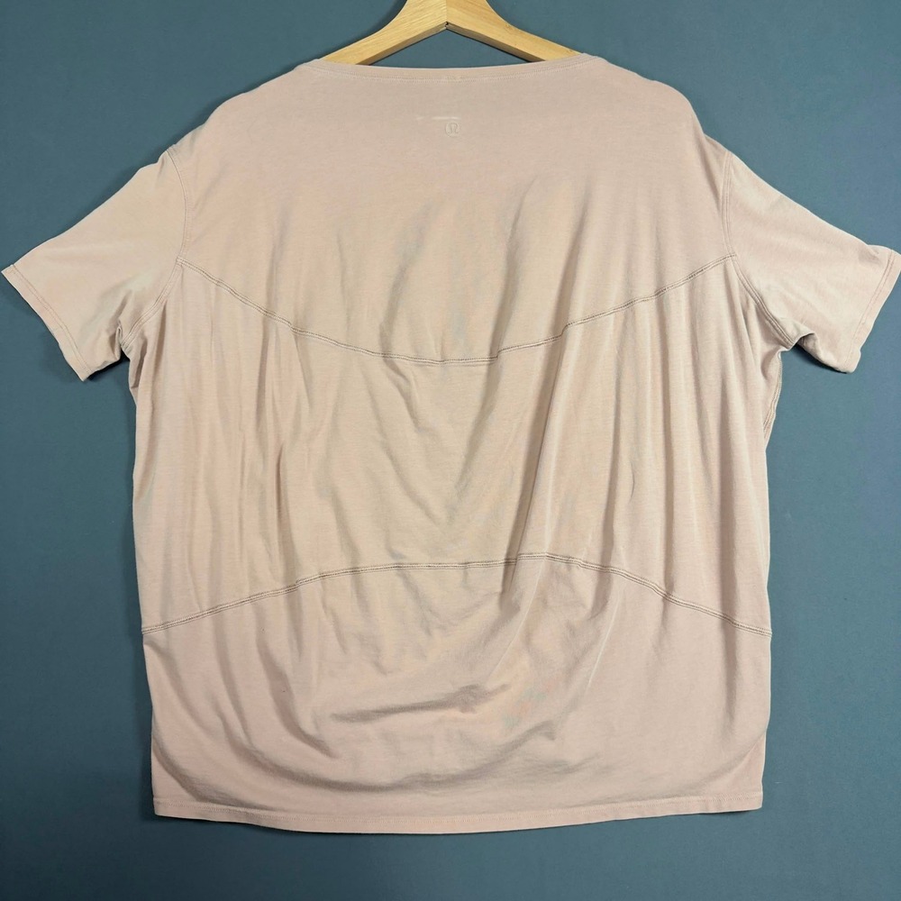 Lululemon Love Crew T Shirt Womens Size 14 Light Pink Relaxed Fit Short Sleeve - Picture 2 of 3